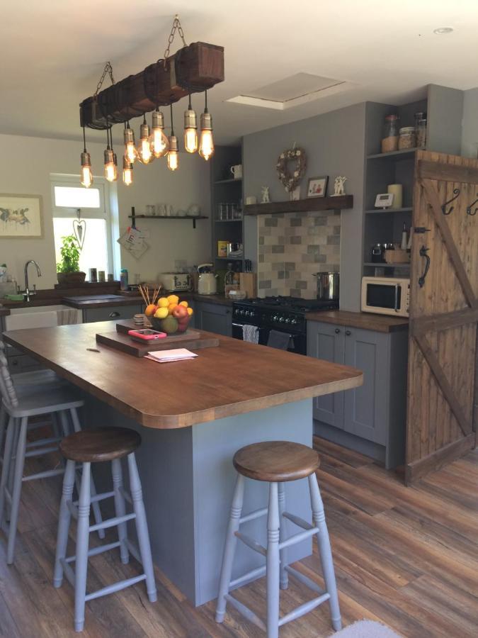 Guest Suite At 31 Little England Milborne Saint Andrew Exterior foto