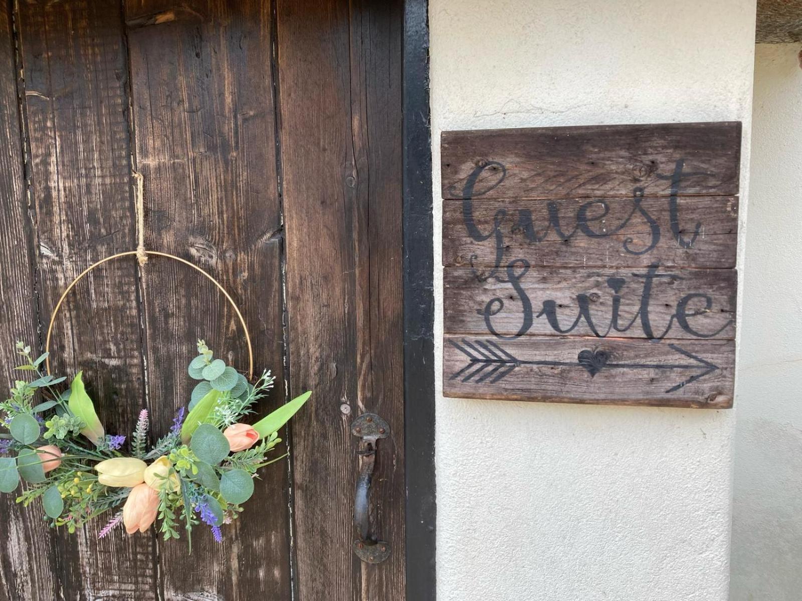 Guest Suite At 31 Little England Milborne Saint Andrew Exterior foto